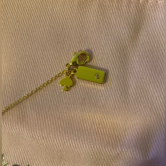 NWT♠️Don’t miss out! ♠️ Kate Spade’s Say Yes necklace ♠️ w/pink drawstring bag - Picture 4 of 7